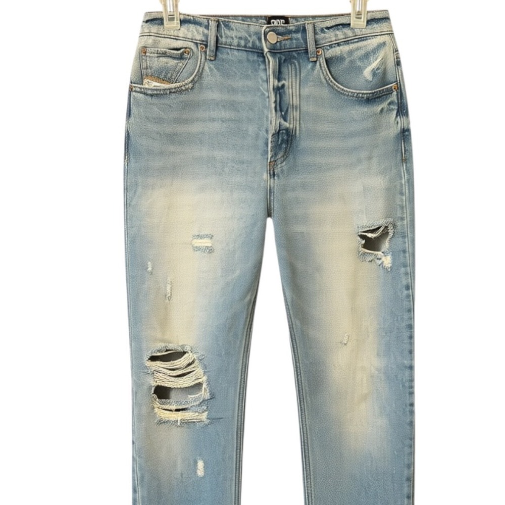 BDG Urban Outfitters Distressed Mom Jeans 29 Light Wash High Rise Raw Hem Blue